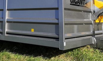Gap-between-body-and-floor-Mustang-livestock-trailer-universe-group-livestock-trailers-cow-pigs-gyvuliu-pervezimo-priekaba-cattle-trailer-cow-trailer-animal-t